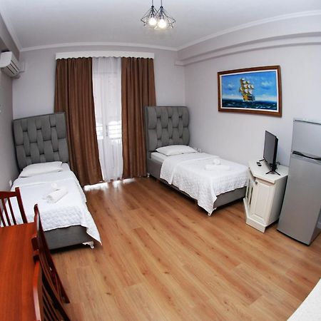 Hotel Vila Alvin & Apartments Sarandë Eksteriør billede