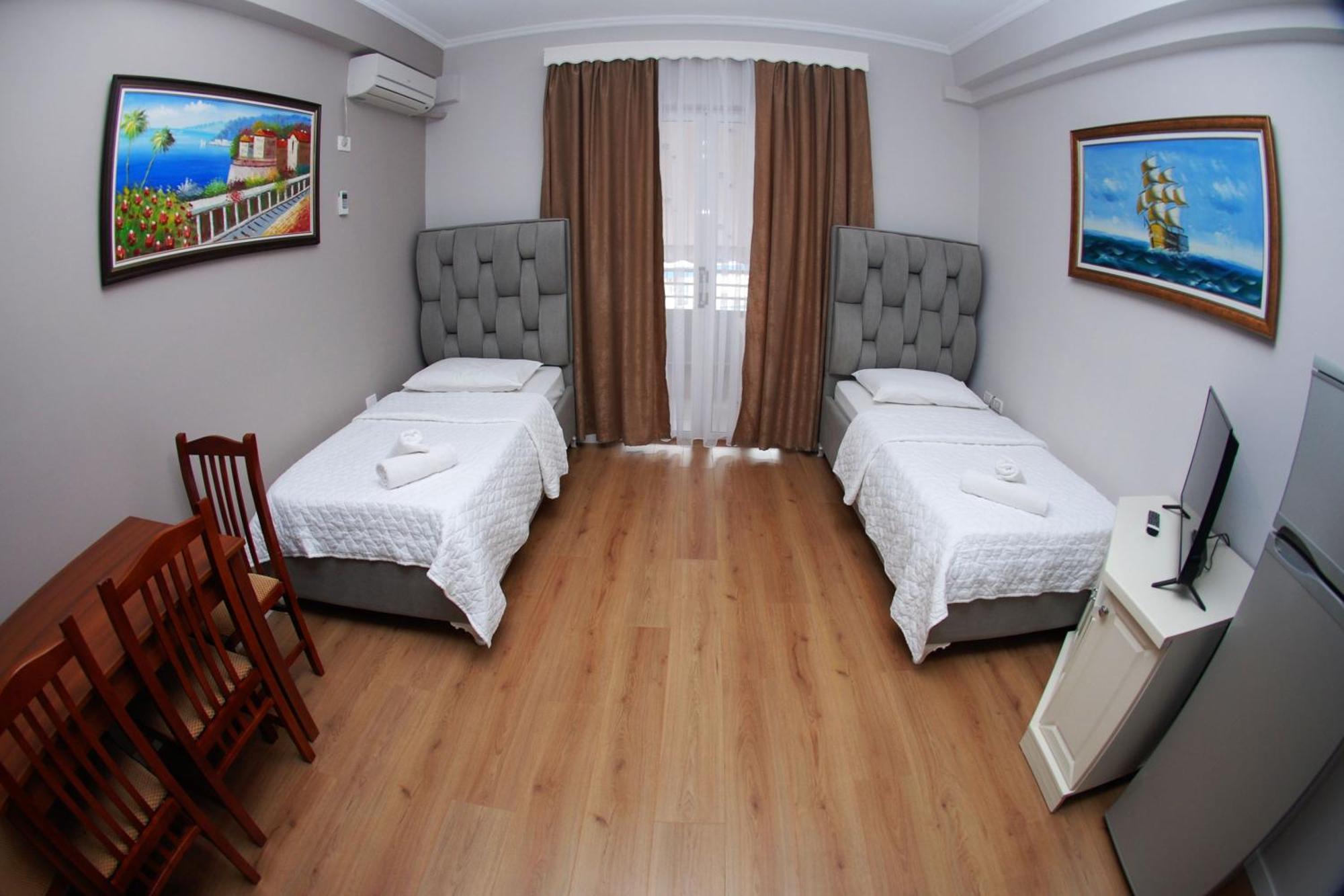 Hotel Vila Alvin & Apartments Sarandë Eksteriør billede