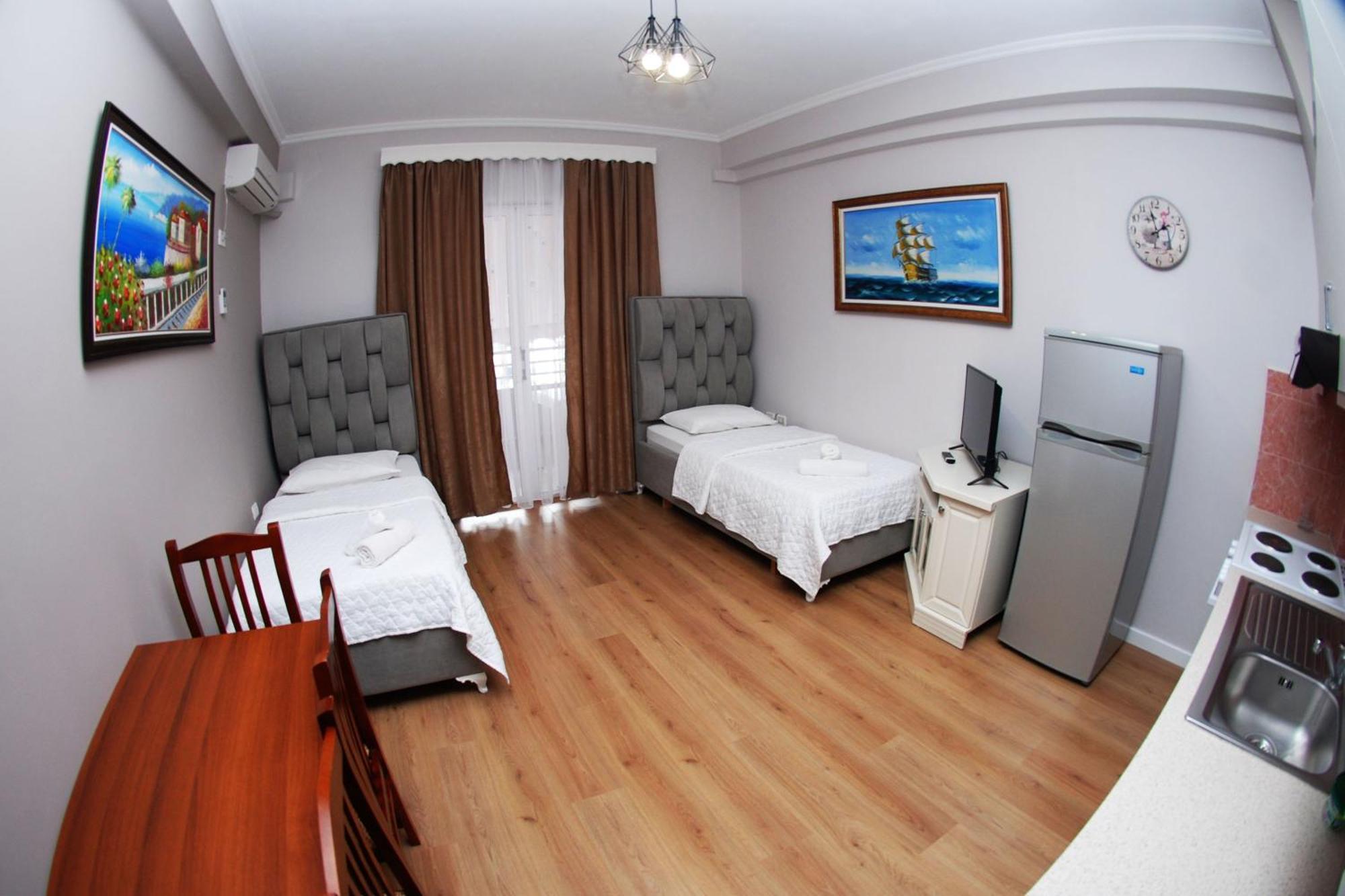 Hotel Vila Alvin & Apartments Sarandë Eksteriør billede